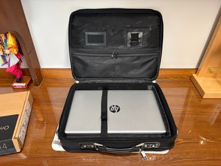 Portátil HP 17” i7 1TB 16G Cartera negra nuevo