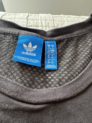 Conjunto Adidas Crop Top y Leggings Estampados T36