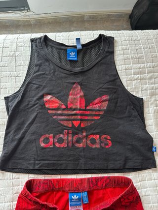 Conjunto Adidas Crop Top y Leggings Estampados T36