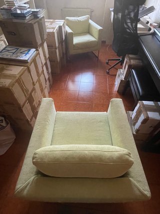 Poltroncina in tessuto verde