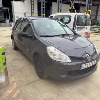 Renault  Clio 2007 cambio por furgoneta pequeña