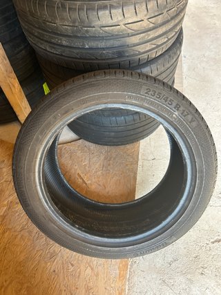 Barum Bravuris 3HM 235/45R17 94Y Neumático