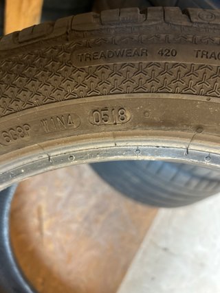 Barum Bravuris 3HM 235/45R17 94Y Neumático