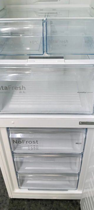 NEVERA COMBI BOSCH NO FROST ENERGÍA A+