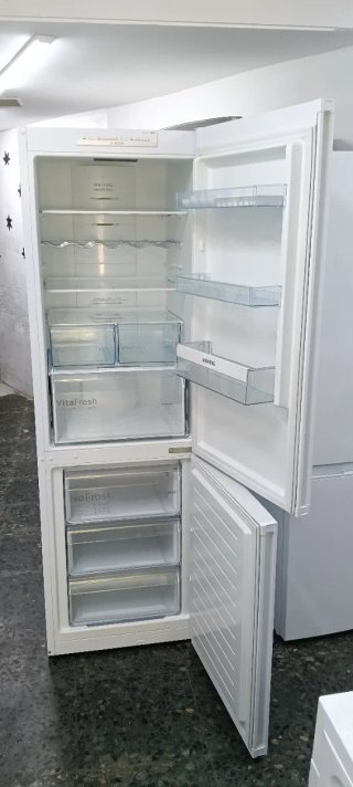 NEVERA COMBI BOSCH NO FROST ENERGÍA A+