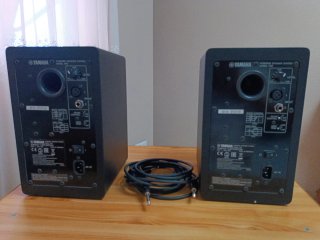Monitores de estudio Yamaha Negros pareja HS5