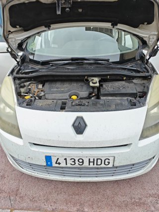 Renault Grand Scenic 2011