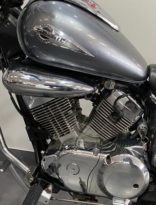 Suzuki Intruder 125 Plata