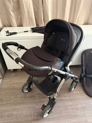 Carrito de bebé con silla, capazo y maxicosi