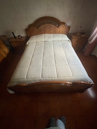 Letto matrimoniale in legno