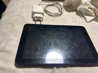 Tablet Negra con Pantalla Multicolor