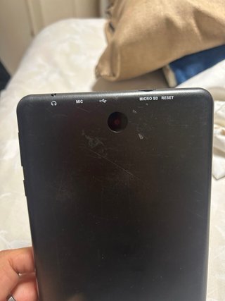 Tablet Negra con Pantalla Multicolor