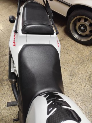 Daelim Roadwin 125 FI Blanca y Negra