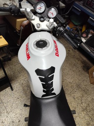 Daelim Roadwin 125 FI Blanca y Negra