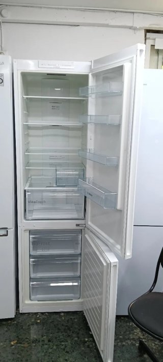 NEVERA COMBI BOSCH NO FROST ENERGÍA A+++