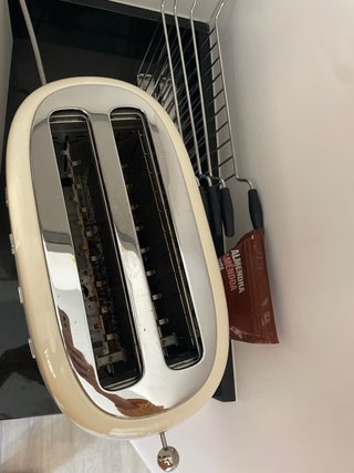 Tostadora Smeg Blanca
