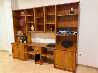 URGE VENTA. Mueble de salón de madera. Negociable