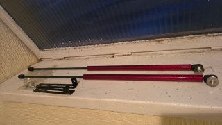 Amortiguadores carbono capó Seat Leon 5f Mk3