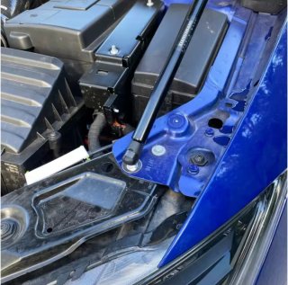 Amortiguadores carbono capó Seat Leon 5f Mk3