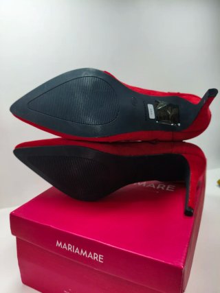 Zapatos tacón rojos María Mare Talla 40
