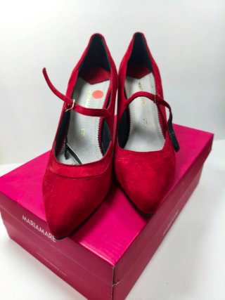 Zapatos tacón rojos María Mare Talla 40