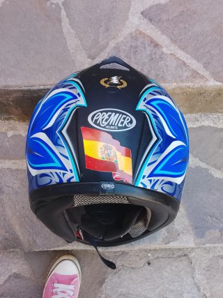 Casco de moto Premier azul y negro