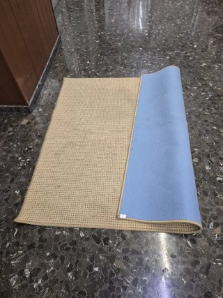 Alfombra mullida, beige