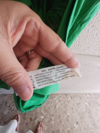 Camiseta verde M Bershka lunares