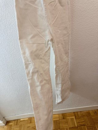 Mono vaquero blanco