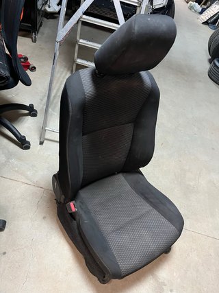 Asiento Delantero Izquierdo Toyota Hilux