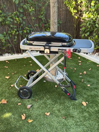 Barbacoa Weber Traveler Negra y Plateada