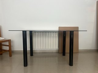Mesa de comedor negra cristal y metal