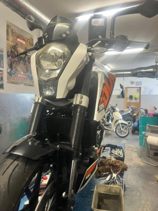KTM 125 Duke ABS Negra/Naranja/Blanca