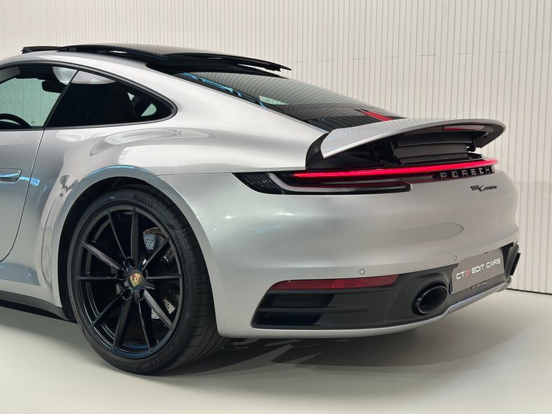Porsche 911 2023, foto 16