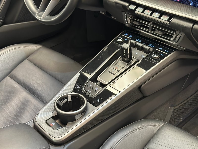 Porsche 911 2023, foto 37