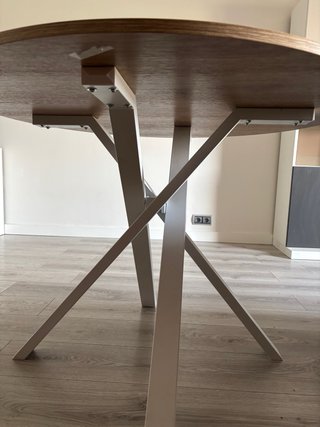 Mesa comedor redonda madera y metal