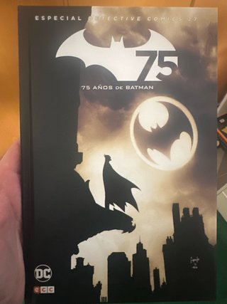 Batman: especial detective comics 27. 75 años...