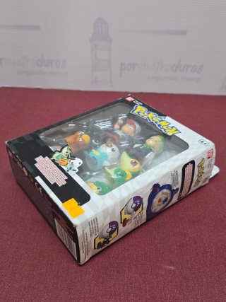 Caja Pokemon 7 Figuras + Diorama
