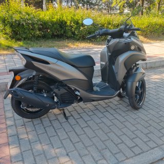 Yamaha Scooter Negro/Gris Automático.