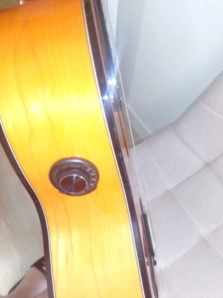 Guitarra autoamplificada NO NEGOCIABLE
