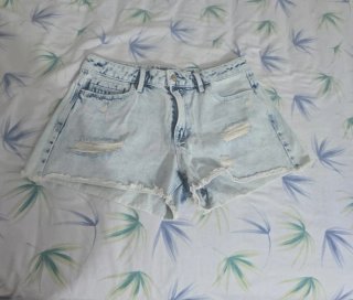 Shorts vaqueros desgastados