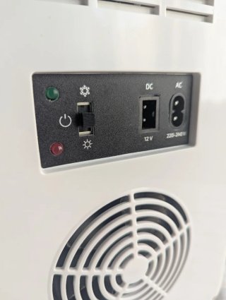 Mini Nevera Cecotec 6L