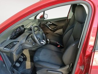 Peugeot 208 Signature