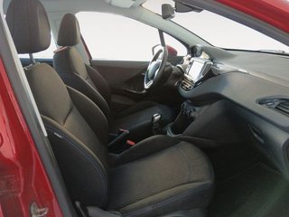 Peugeot 208 Signature