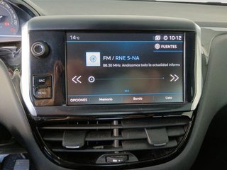 Peugeot 208 Signature