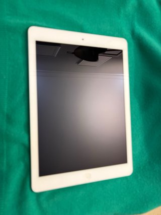 iPad Air A1474 32 GB Plata