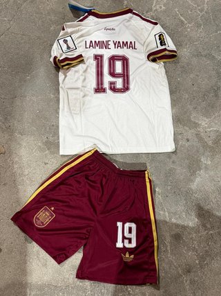Camiseta y Pantalón España Lamine Yamal 19..