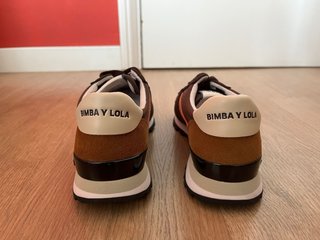 Zapatillas Bimba y Lola Marrón/Naranja T.38