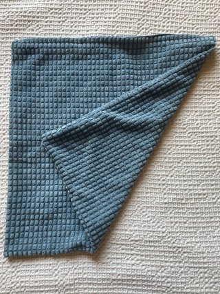 Cojín texturizado azul Ikea