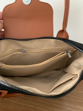 Bolso de mano con asa y correa